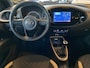 Toyota Aygo X 1.0 VVT-i MT Envy,Elektrisch-Vouwdak,Navigtie,Achteruitrijcamera,Spraakbediening,Cruisecontrol Adaptief,Climatecontrol,Telefoonlader,Keyless Stoelverwarming,Two Tone Lak,18 Inch Lmv