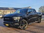 Dodge Ram 1500 5.7 V8 4x4 Crew Cab Laramie | Pano | Trekhaak | Leder | Alpine | Keyless | Camera | Sidesteps | Navi | 12" scherm | Klep uitlaat |