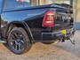 Dodge Ram 1500 5.7 V8 4x4 Crew Cab Laramie | Pano | Trekhaak | Leder | Alpine | Keyless | Camera | Sidesteps | Navi | 12" scherm | Klep uitlaat |