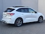 Ford Kuga 2.5i PHEV Aut. 165kW ST-Line X Automaat / Schuif/kantel dak / Elektrische trekhaak 1.500 kg / Winterpack / Adaptive Cruise / EAER 56 km / Stuur-, stoel-, achterbank- en voorruitverwarming / Bang & Olufsen audio / Navi / Apple Carplay Android /