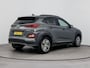 Hyundai Kona Electric EV PREMIUM 64 kWh ^| TREKHAAK | 3 FASE | WARMTEPOMP | LEDER | CLIMA | CRUISE ADAPTIEF | CAMERA | NAVI | STOEL- & STUURVERWARMING | 17'' LM VELGEN | PDC VOOR & ACHTER |