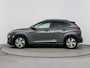 Hyundai Kona Electric EV PREMIUM 64 kWh ^| TREKHAAK | 3 FASE | WARMTEPOMP | LEDER | CLIMA | CRUISE ADAPTIEF | CAMERA | NAVI | STOEL- & STUURVERWARMING | 17'' LM VELGEN | PDC VOOR & ACHTER |