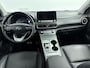 Hyundai Kona Electric EV PREMIUM 64 kWh ^| TREKHAAK | 3 FASE | WARMTEPOMP | LEDER | CLIMA | CRUISE ADAPTIEF | CAMERA | NAVI | STOEL- & STUURVERWARMING | 17'' LM VELGEN | PDC VOOR & ACHTER |