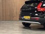 Volvo XC40 T4 Recharge Inscription MY23 | 360° Camera | Trekhaak | All Season banden | Bestuurdersstoel elektrisch geheugen | Harman Kardon | Adaptieve Cruise Control | Stoel en Stuurwielverwarming | Pilot Assist | BLIS Dode Hoek Detectie | Passagiersstoel elektrisch | Lederen bekleding | Zitting verlenging voorstoelen | 18 Inch | Keyless Drive | Parkeersensoren voor+achter | Elektrisch bedienbare achterklep | Breedstralers in voorbumper | Climate Control L+R | DAB Radio | Apple Carplay/Android Auto | Draadloos telefoon opladen | Volvo On Call met mobiele App functie |