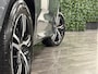 Volvo XC60 T8 AWD Recharge R-Design Head-Up Display | Harman Kardon | Adaptieve Cruise Control | Stoel en Stuurwielverwarming | Schuifdak | Full LED Meesturende koplampen | Pilot Assist | BLIS Dode Hoek Detectie | Parkeercamera | Elektrische voorstoelen geheugen | Contour stoelen | Zitting verlenging voorstoelen | Gelamineerde/geluidwerende zijruiten | 19 Inch | Keyless Drive | Parkeersensoren voor+achter | Prviacy Glass | Elektrisch bedienbare achterklep | Alarm Klasse III | DAB Radio | Apple Carplay/Android Auto | Volvo On Call met mobiele App functie | Osmium Grey Metallic |