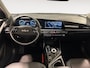 Kia Niro EV DynamicPlusLine 64.8 kWh | Trekhaak  | Elektrisch Schuif/Kanteldak |  Apple Carplay/Android Auto | Navigatiesysteem | Licht + Regensensor | Stoel + Stuurverwarming | Parkeersensoren Voor + Achter | Parkeercamera | Cruise Control Adaptief | Rijstrooksensor + Correctie