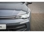 Volkswagen Golf Life Edition eHybrid | 'App-Connect' draadloze smartphone integratie | Achterbank in ongelijke delen neerklapbaar incl. middenarmsteun en doorlaadmogelijkheid | Afstandscontrolesysteem (Front Assist)