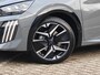 Peugeot 208 GT | Armsteunen op de voorportieren bekleed met kunstleder met groen sierstiksel (GT-Line) | Climate Control | Dashboard en deurpanelen in kunststof met carboneffect