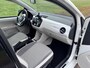 Volkswagen Up! BEATS / STOELVERWARMING / PDC / CLIMA / ALCANTARA / UNIEK