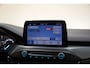 Ford Focus 1.5 EcoBoost 150pk ST-Line X Business Aut. [ Trekhaak Navi Apple/Android Camera Stoelverwarming ]