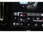 Volvo XC40 P8 Recharge AWD R-Design 3-Fase [ Navi Stoelverwarming Trekhaak ]