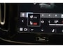 Volvo XC40 P8 Recharge AWD R-Design 3-Fase [ Navi Stoelverwarming Trekhaak ]