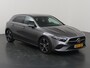 Mercedes-Benz A-klasse 180 Star Edition Luxury Line | Widescreen | Multibeam | Sfeerverlichting | Stoelverwarming |