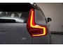Volvo XC40 P8 Recharge AWD R-Design 78kWh 3-Fase [ Versatility Line Stuur-&Stoelverwarming Navi Camera Apple/Android ]