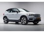 Volvo XC40 P8 Recharge AWD R-Design 78kWh 3-Fase [ Versatility Line Stuur-&Stoelverwarming Navi Camera Apple/Android ]