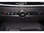 Volvo V60 B3 Essential Edition - Parkeercamera achter - Parkeersensoren voor & achter - Draadloze tel. lader - High Performance audio - Cruise control - Elektr. inklapbare trekhaak - 19' LMV