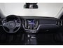 Volvo V60 B3 Essential Edition - Parkeercamera achter - Parkeersensoren voor & achter - Draadloze tel. lader - High Performance audio - Cruise control - Elektr. inklapbare trekhaak - 19' LMV
