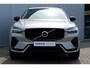 Volvo XC60 T6 Automaat Plus Dark | 360 Graden Camera | Trekhaak | Parkeersensoren | Verwarmbare Voor- En Achterstoelen | Apple Carplay/Android Auto | Navigatiesysteem | Panoramadak | Electronic Climate Control | Draadloze Telefoonlader | Rijstrooksensor Met Correctie | Verwarmbaar Stuurwiel | Keyless Entry
