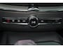 Volvo XC60 T8 Recharge AWD Plus Black Edition - Panorama/schuifdak - IntelliSafe Assist & Surround - 360º Camera - Harman/Kardon audio - Adaptieve LED koplampen - Verwarmde voorstoelen, stuur & achterbank - Parkeersensoren voor & achter - Elektr. bedienb. voorstoelen met geheugen - Head up display - Draadloze tel. lader - Extra getint glas - Elektr. inklapbare trekhaak - 21' LMV