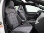 Volkswagen Golf 1.5 eHybrid GTE 272 PK | DEMO | Automaat | Plug-In | Panoramaschuif-Kanteldak | Digitale Cockpit Pro | Stoelverwarming | Stuurwielverwarming | Navigatie | LED Matrix Koplampen | Keyless Access | 18 Inch Velgen | Sfeerverlichting