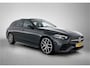 Mercedes-Benz C-klasse Estate 180 AMG Nightpakket | Panoramadak | Trekhaak | Alarm | Dode Hoek Ass | CarPlay | Parkeerpakket met Camera | Inclusief 24 maanden Mercedes-Benz Certified garantie voor Europa.
