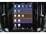 Volvo V60 T6 Recharge AWD Ultra Dark - Panorama/schuifdak - IntelliSafe Assist & Surround - Harman/Kardon audio - Parkeercamera achter - Verwarmde voorstoelen, stuur & achterbank - Parkeersensoren voor & achter - Elektr. bedienb. voorstoelen met geheugen - Extra getint glas - 19' LMV