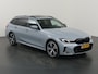 BMW 3-Serie Touring 330e | M-Pakket | Panoramadak | HUD | Curved Display | Sportstoelen | Adaptieve Cruise Control | Ele. verstelbare stoelen + Geheugen | Camera | DAB | Apple CarPlay/Android Auto | LED |