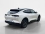 Ford Mustang Mach-E AWD 75 kWh 269PK | 95% SOH | DEMO | Stoel- stuur en vooruit verwarming | Zwart dak en spiegels | Navigatie