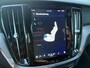 Volvo V60 2.0 T6 Plug-in hybrid AWD Plus Dark | Trekhaak | 360 graden camera | Verwarmde voorruit | Sportstoelen |
