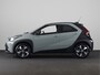 Toyota Aygo X Hybrid 115 pulse + Easy Pack | Keyless Entry | Parkeersensoren Voor en Achter || Draadloze Telefoonlader |