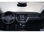 Volvo V60 T6 Recharge AWD Essential - IntelliSafe Assist & Surround - Parkeercamera achter - Verwarmde voorstoelen, stuur & achterbank - Parkeersensoren voor & achter - Extra getint glas - 18' LMV