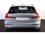 Volvo V60 T6 Recharge AWD Essential - IntelliSafe Assist & Surround - Parkeercamera achter - Verwarmde voorstoelen, stuur & achterbank - Parkeersensoren voor & achter - Extra getint glas - 18' LMV