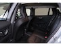 Volvo V60 T6 Recharge AWD Essential - IntelliSafe Assist & Surround - Parkeercamera achter - Verwarmde voorstoelen, stuur & achterbank - Parkeersensoren voor & achter - Extra getint glas - 18' LMV