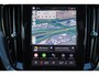 Volvo V60 T6 Recharge AWD Essential - IntelliSafe Assist & Surround - Parkeercamera achter - Verwarmde voorstoelen, stuur & achterbank - Parkeersensoren voor & achter - Extra getint glas - 18' LMV