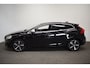 Volvo V40 T3 153pk AUT6 R-Design Polar+ Sport Trekhaak 1500kg/ Adapt. Cruise/ Pano/ Leer/ Stoelverw.