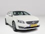 Volvo V60 2.4 D5 Twin Engine Hybride Special Edition | Parkeersensoren | Stoelverwarming | Elektrische stoelen | Trekhaak