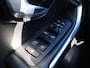 Volvo V40 2.0 T4 Business Sport R-design | Clima | Cruise | Multimedia/Navi | Leder | Stoelverwarming | PDC + Camera |