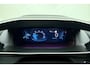 Peugeot 2008 1.2 PureTech 130pk Allure | Leer Pakket | Massage Stoelen | Elektrisch verstelbare bestuurdersstoel | Achteruitrij Camera | Trekhaak