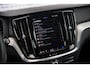 Volvo V60 2.0 B3 Plus Bright | Trekhaak | Adaptieve Cruise Control | Google Navigatie | Lederen bekleding | Stoel- en stuurverwarming | Elektrisch verstalbare voorstoelen |