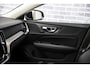 Volvo V60 2.0 B3 Plus Bright | Trekhaak | Adaptieve Cruise Control | Google Navigatie | Lederen bekleding | Stoel- en stuurverwarming | Elektrisch verstalbare voorstoelen |