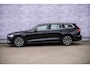 Volvo V60 2.0 B3 Plus Bright | Trekhaak | Adaptieve Cruise Control | Google Navigatie | Lederen bekleding | Stoel- en stuurverwarming | Elektrisch verstalbare voorstoelen |