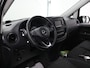 Mercedes-Benz Vito 114 CDI | Aut. | L2 Lang | LM Velgen | Trekhaak | 3-zits | Parkeercamera | Climate Control | Bumpers in kleur |