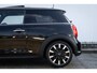 MINI Cooper 1.5 Classic Panoramadak | Camera | Cruise | Leder bekleding