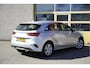Kia Ceed 1.0 T-GDi 5drs DynamicLine BJ2022 Lmv 16" | Led V+A | Pdc | Navi | App-Connect | Achteruitrijcamera | Climate control | Cruise control | Getint glas