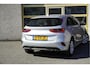 Kia Ceed 1.0 T-GDi 5drs DynamicLine BJ2022 Lmv 16" | Led V+A | Pdc | Navi | App-Connect | Achteruitrijcamera | Climate control | Cruise control | Getint glas