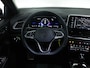 Volkswagen T-Roc R-Line 1.5 TSI 150 PK DSG | LED IQ | Trekhaak | Achteruitrijcamera | Navigatie | Stoelverwarming |