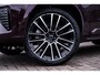 Volvo XC90 2.0 T8 Plug-in hybrid AWD Ultra Dark | Facelift | Black Edtion | Luchtvering | 22" Wielen | Trekhaak | Massagestoelen | Bowers & Wilkins Audio | Panoramadak |