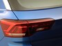 Volkswagen T-Roc 1.5 TSI Life | Parkeerassistent | Stoel- en stuurwielverwarming | CarPlay | Adaptieve cruise control | Climate control | Achteruitrijcamera | Elektrisch inklapbare buitenspiegels |