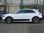 Kia Niro Hybrid 1.6 140 Executive Line AUTOMAAT / DEALER OND. / NL AUTO / PANO DAK / HARMAN KARDON / HEAD-UP DISPLAY / CAMERA / NAVI / BLINDSPOT / PDC / STOELV.  / STUURV. / CLIMATE / 18'' LMV