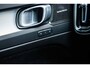 Volvo XC40 2.0 B4 Plus Dark | Adaptieve Cruise control | BLIS Dodehoek detectie | Stoel + Stuurverwarming | Keyless | Elektr. Stoelen | Memory | Trekhaak | Parkeercamera | Harman Kardon Audio